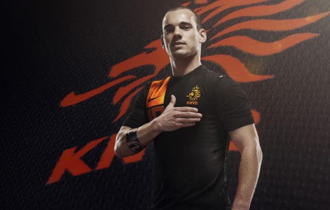 爱游戏-篮球赛场焦点！意大利队对阵中国队，激战正酣，豪门对决再度上演